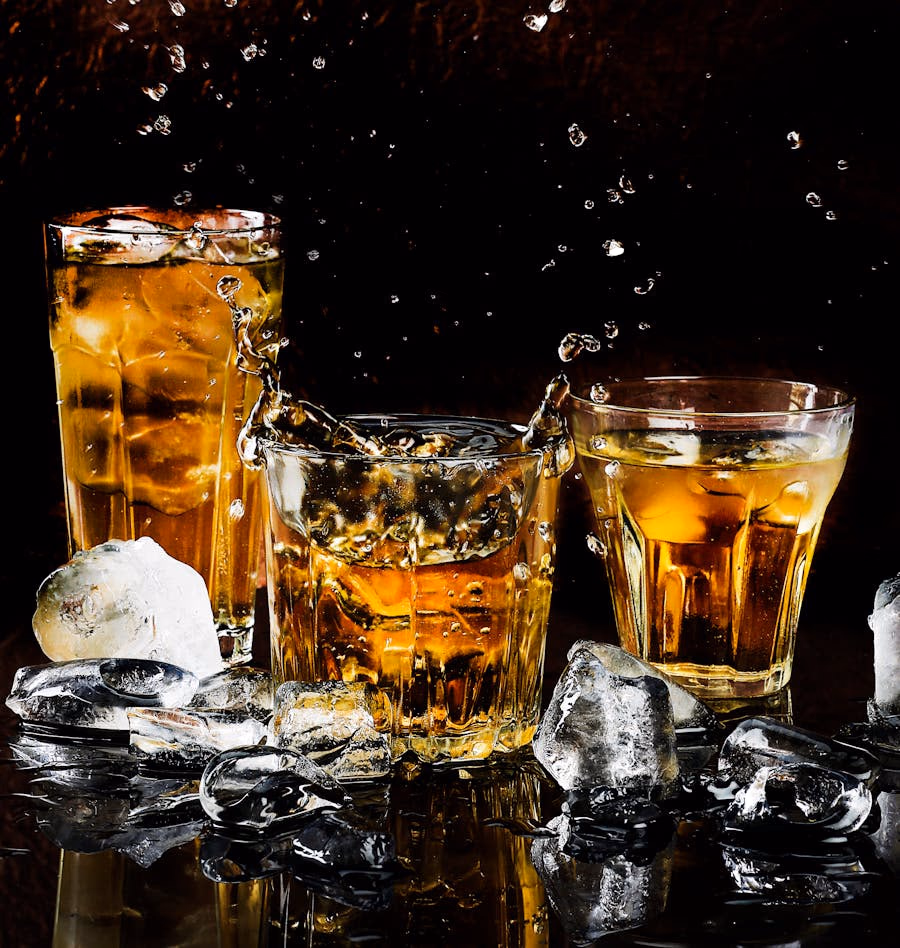 Whisky scotian single malt servit intr-un pub traditional